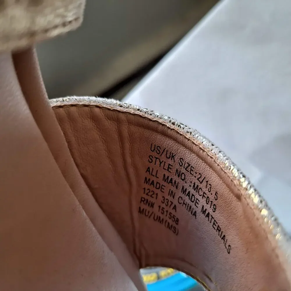 Marc Fisher Marrel Shimmer Strappy Espadrille Wedge Sandals Gold Girls Size 2
